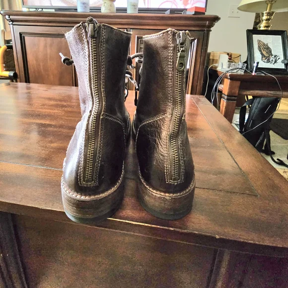 BED|STU Men's Black Leather Boots with Textured Sole - Picture 3 of 5